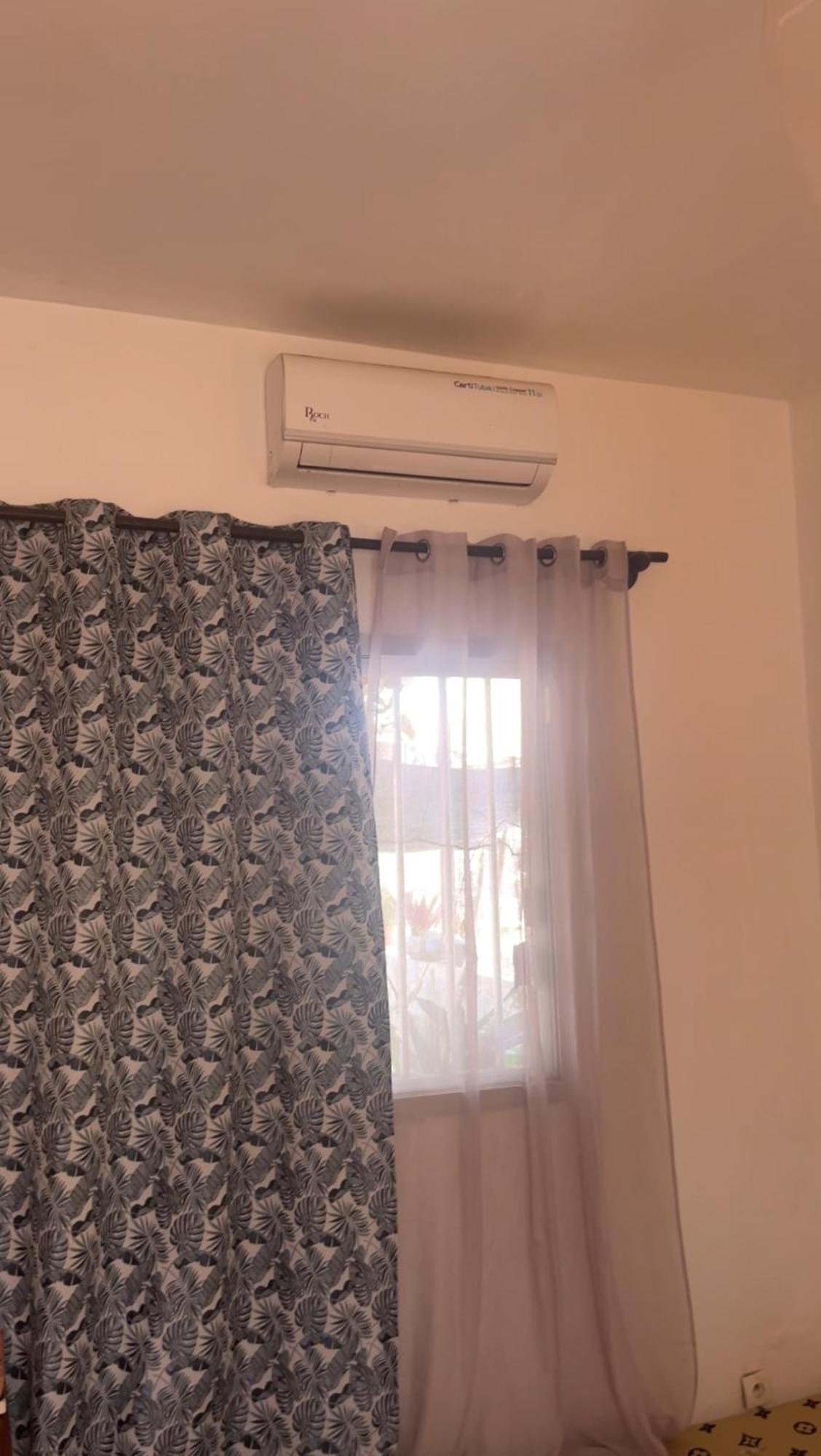 Dar Dyali Rooftop ⁿᵉᵃʳ ⁿᵍᵒʳ ᵇᵉᵃᶜʰ ᵃⁿᵈ ⁱˢˡᵃⁿᵈ Dakar Habitación foto